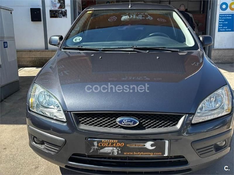 Azul Usado 2006 Ford Focus Trend Berlina | 3900 € (Un poco caro) - Imagen 1/4