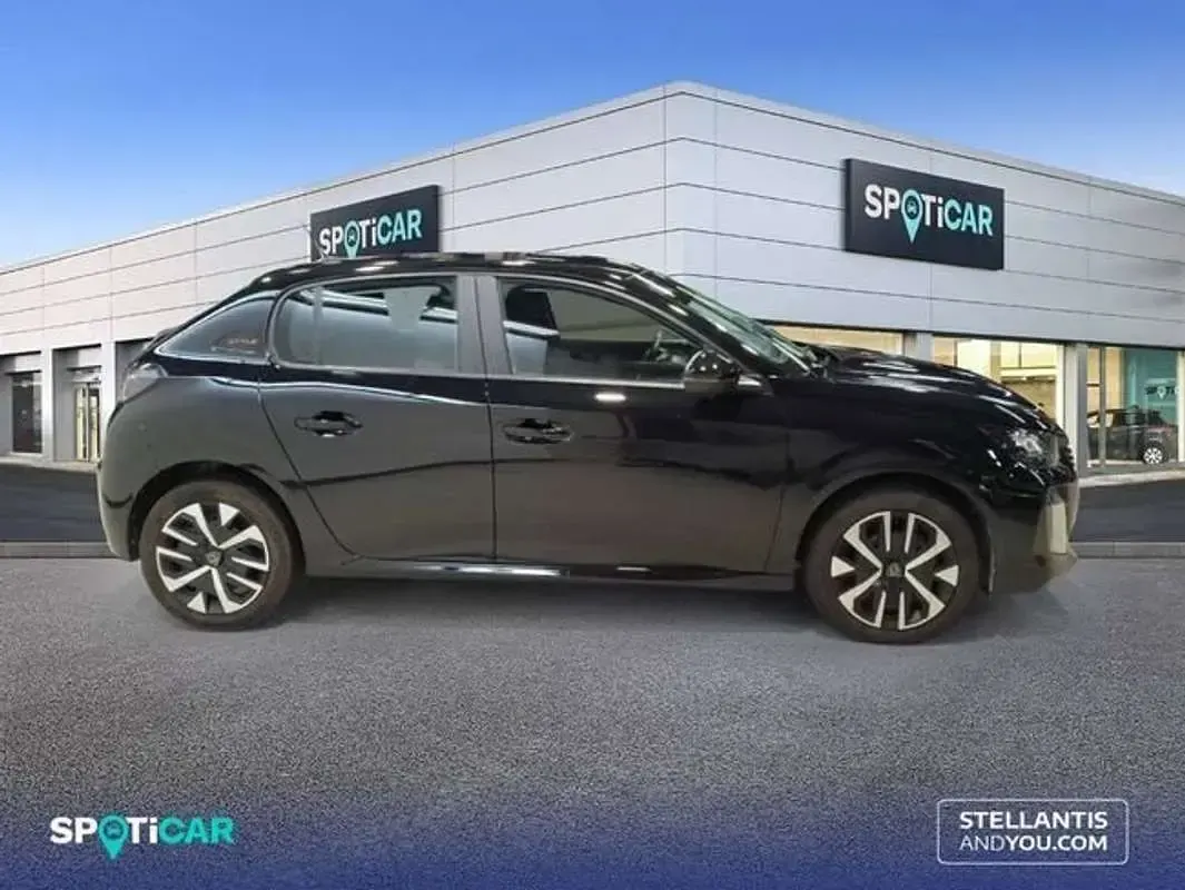 Usado Peugeot 208 Style 110 CV (80 kW) 2025 Negro Utilitario