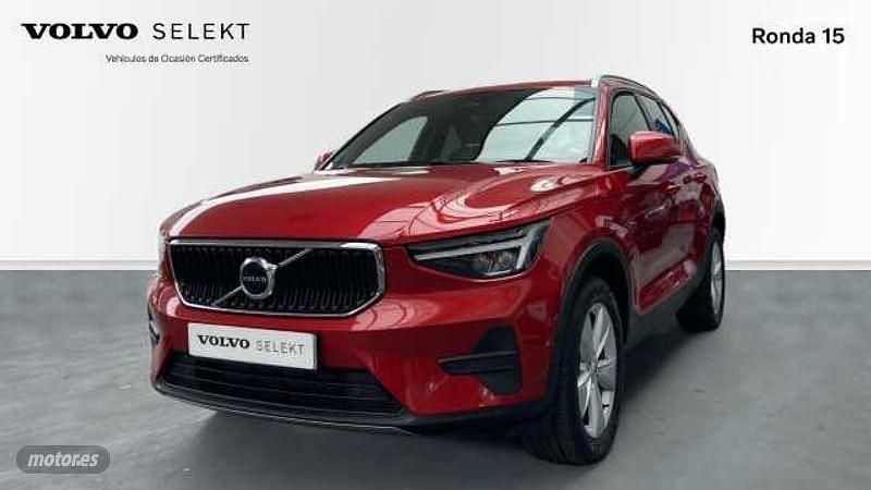 Rojo Usado 2024 Volvo XC40 Core SUV | 32.900 € (Buen precio) - Imagen 1/4