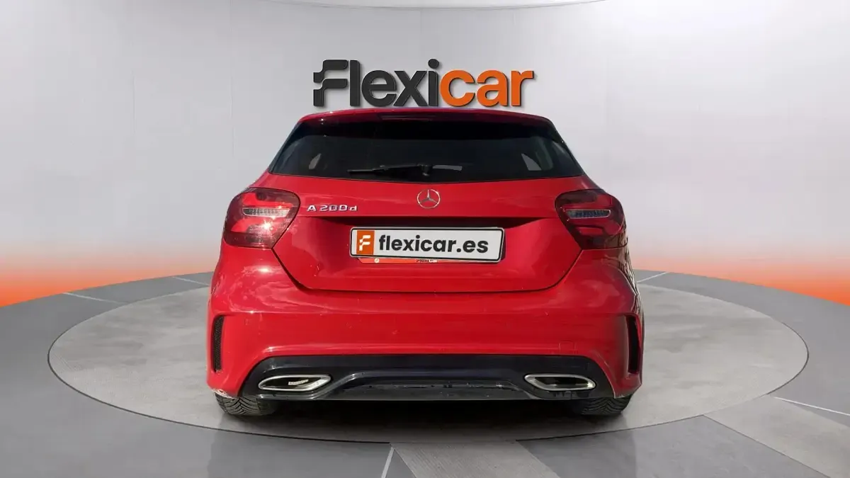 Usado Mercedes A200 139 CV (102 kW) 2018 Rojo Berlina