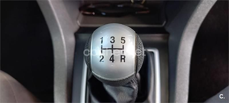 Gris / plata Usado 2006 Ford Focus Trend Berlina | 2600 € (Precio justo) - Imagen 1/2
