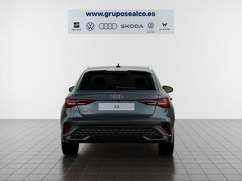 Nuevo Audi A3 Sportback e-tron S-Line 204 CV (150 kW) 2026 Gris Utilitario