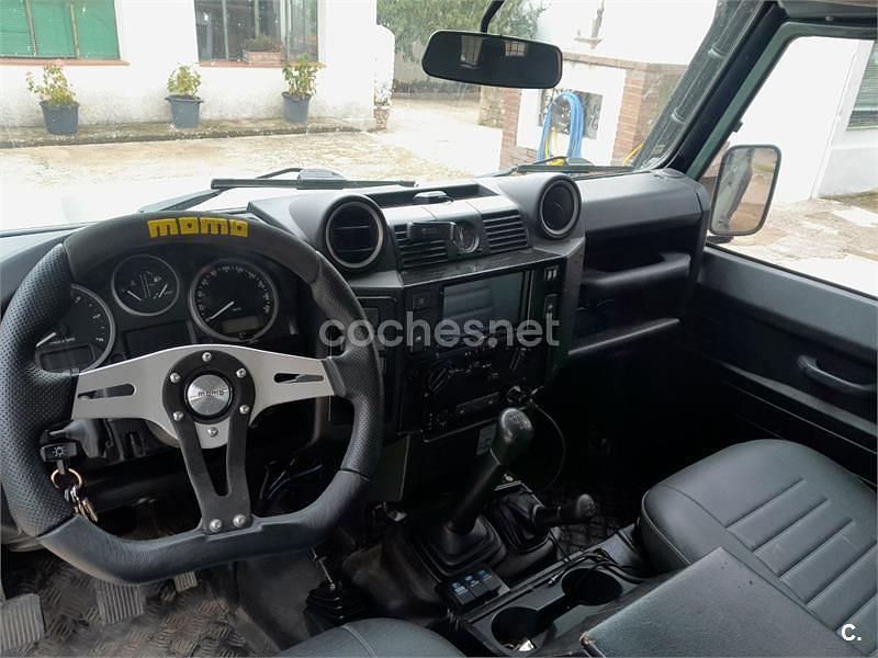 Usado Land Rover Defender 122 CV (89 kW) 2007 Verde Recogida