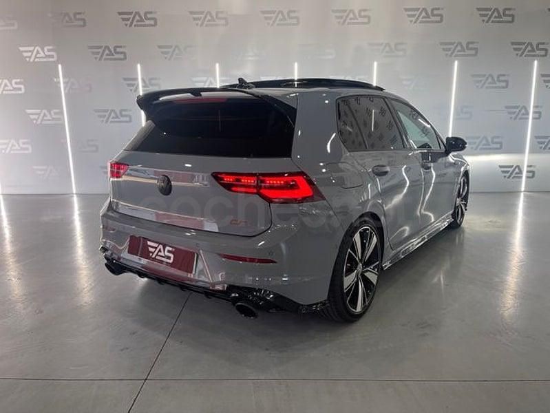 Usado VW Golf VIII GTI Clubsport 301 CV (221 kW) 2021 Gris / plata Berlina