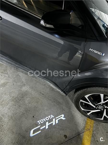Usado Toyota C-HR Plus 122 CV (89 kW) 2017 Gris / plata SUV