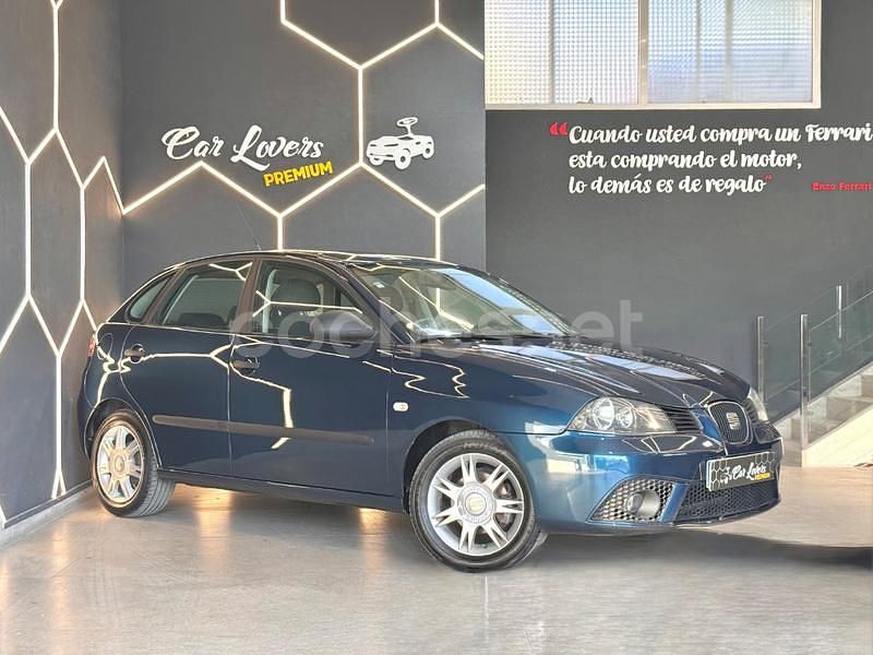 Usado Seat Ibiza Reference 85 CV (62 kW) 2008 Azul Berlina