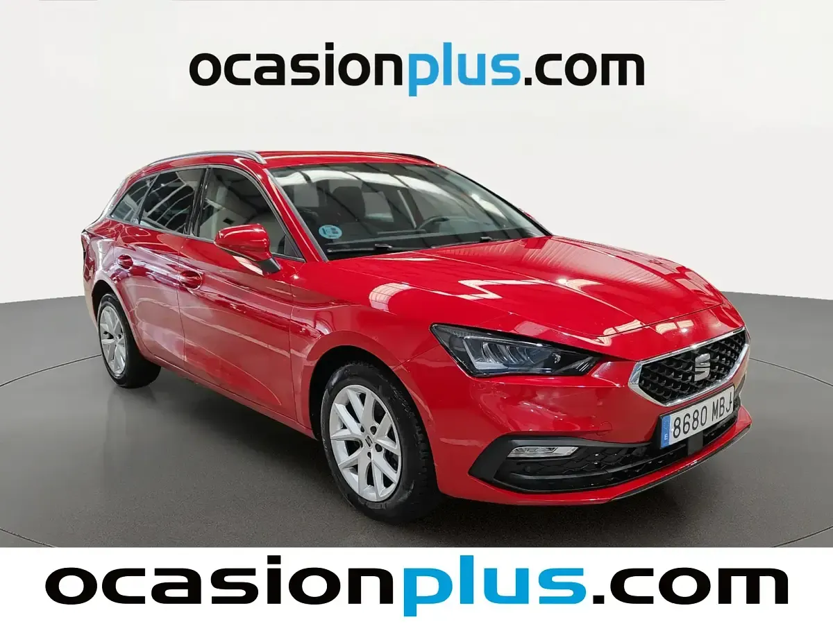 Begagnad Seat Leon Style 110 HK (80 kW) 2022 Röd Kombi