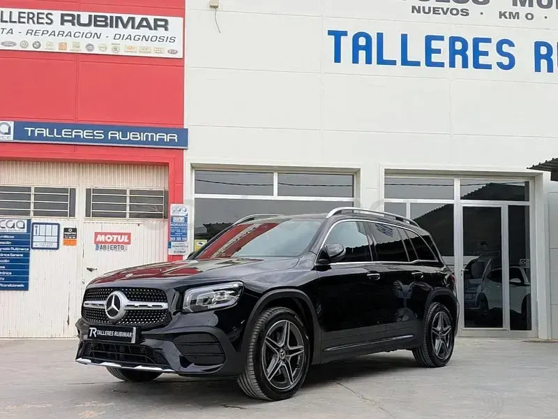 Usado Mercedes GLB200 150 CV (110 kW) 2024 Negro SUV