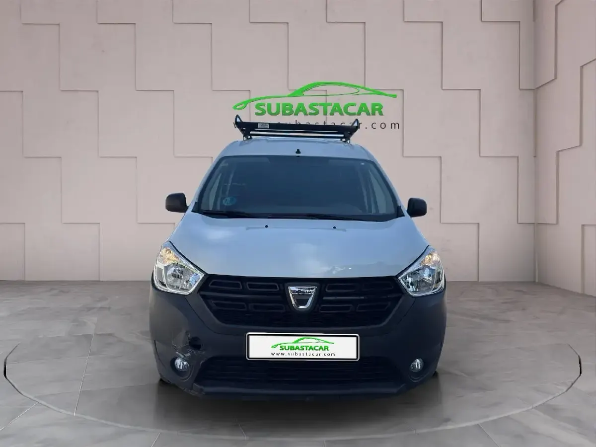 Usado Dacia Dokker Essentiel 100 CV (73 kW) 2019 Blanco Monovolumen