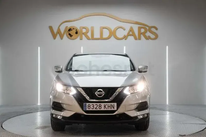 Usado Nissan Qashqai Acenta 115 CV (84 kW) 2018 Gris / plata SUV