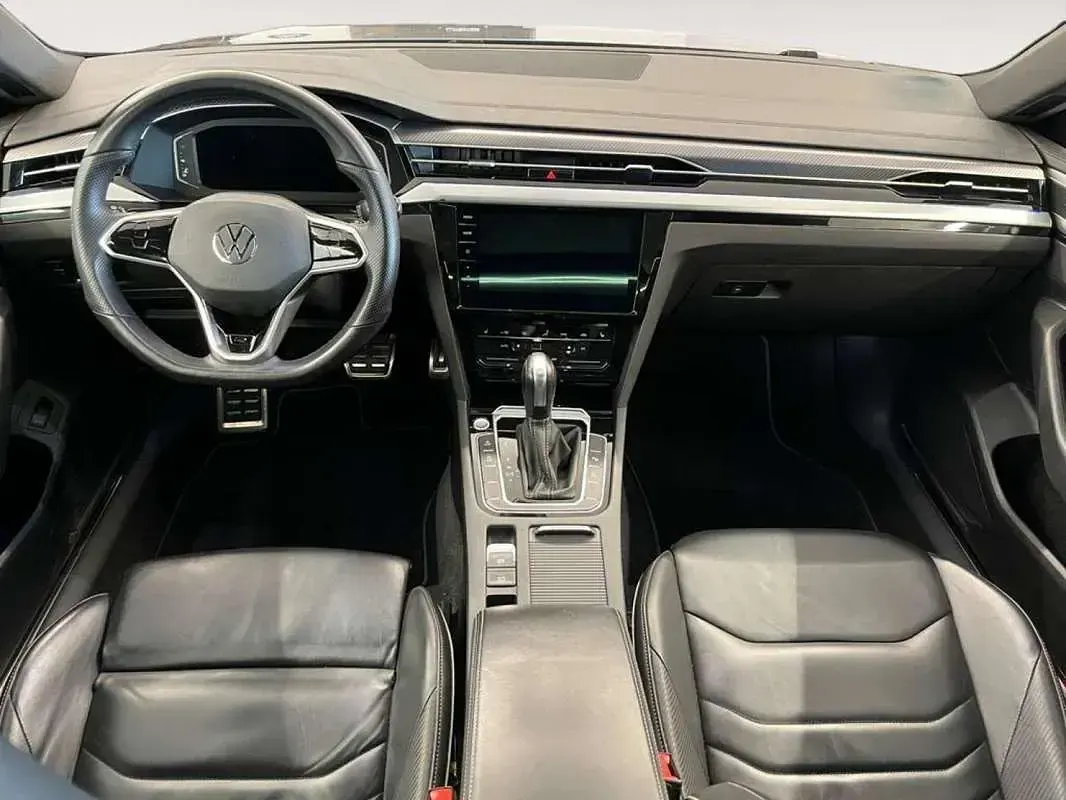 Usado VW Arteon R-line 200 CV (147 kW) 2022 Plateado Familiar