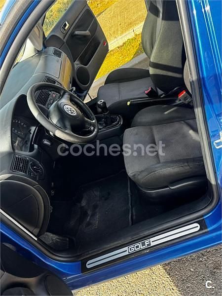 Usado VW Golf IV Highline 115 CV (84 kW) 2001 Azul Berlina