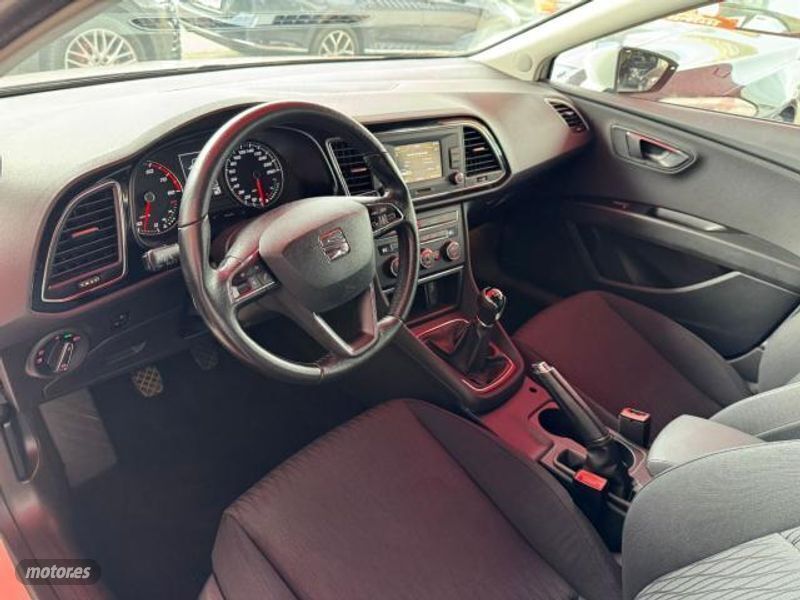 Usado Seat Leon Style 150 CV (110 kW) 2015 Blanco Berlina