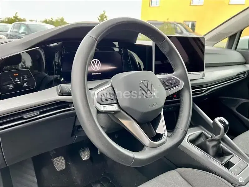 Usado VW Golf VIII Life 130 CV (95 kW) 2025 Blanco Berlina