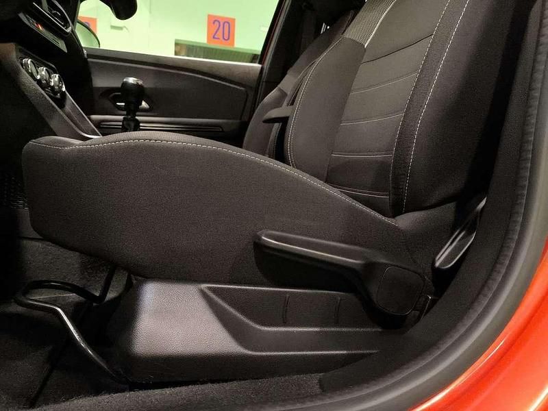 Usado Dacia Jogger Extreme 101 CV (74 kW) 2022 Naranja Monovolumen