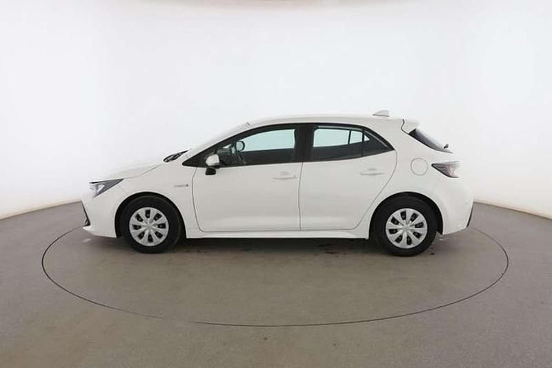 Usado Toyota Corolla Active 122 CV (89 kW) 2020 Blanco Berlina