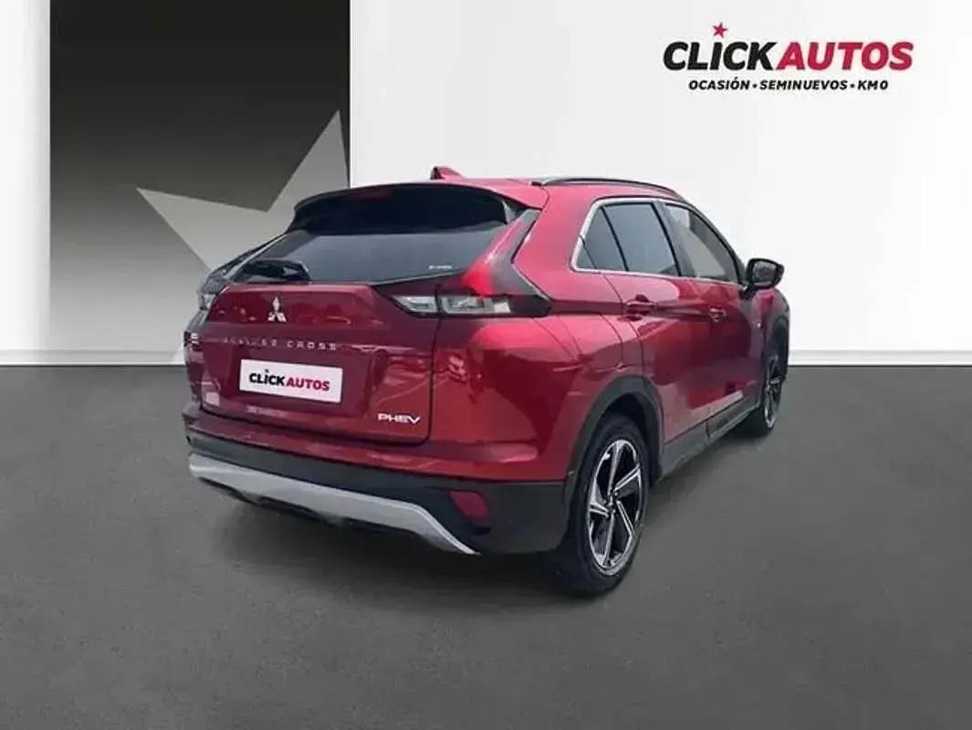 Usado Mitsubishi Eclipse Cross 188 CV (138 kW) 2023 Rojo SUV