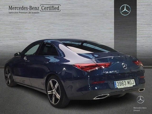 Usado Mercedes CLA200 163 CV (119 kW) 2023 Azul denim Berlina