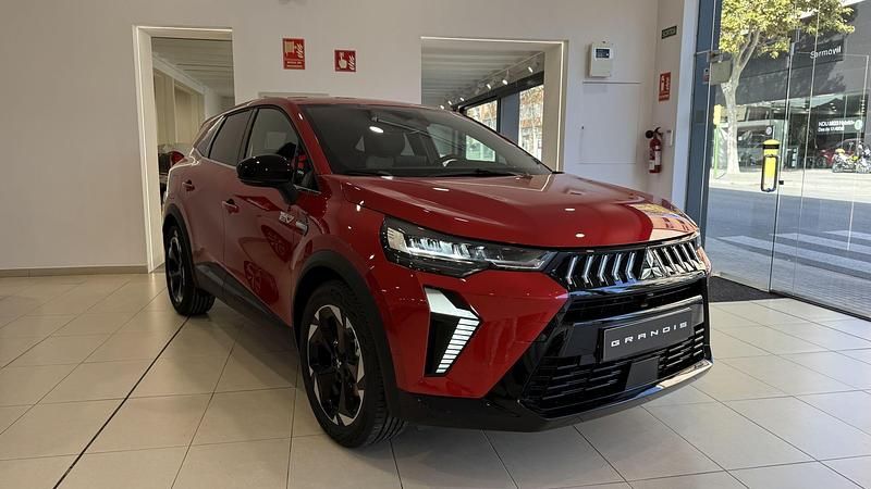 Nuevo Mitsubishi Grandis 158 CV (116 kW) 2025 Rojo SUV