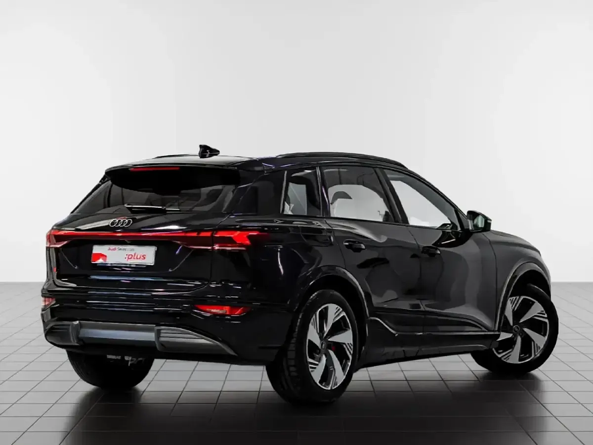 Usado Audi Q6 e-tron 285 kW (388 CV) 2024 Negro SUV