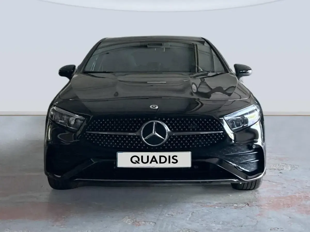 Usado Mercedes A250 218 CV (160 kW) 2025 Negro