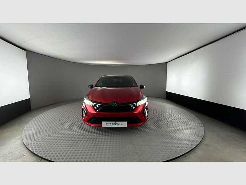 Usado Renault Clio V Techno 90 CV (66 kW) 2024 Rojo deseo (metalizada)