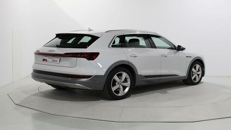 Usado Audi e-tron Advanced Plus 230 kW (313 CV) 2020 Blanco SUV