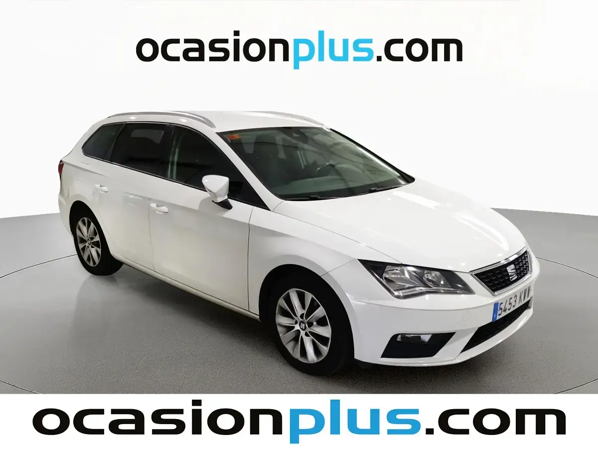 Usado Seat Leon ST Style 131 CV (96 kW) 2019 Blanco Familiar