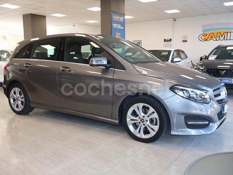 Gris / plata Usado 2017 Mercedes B200 Monovolumen | 19.900 € (Precio justo) - Imagen 1/4