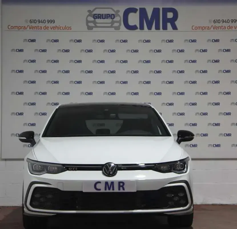 Usado VW Golf VIII GTI 245 CV (180 kW) 2023 Blanco Utilitario