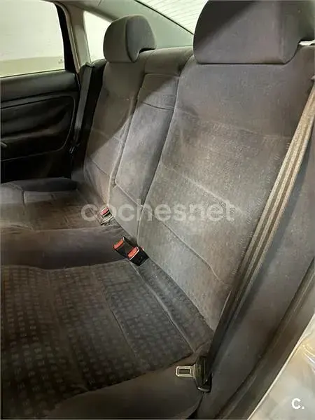Brugt VW Passat Comfortline 100 HK (73 kW) 2000 Grå Sedan