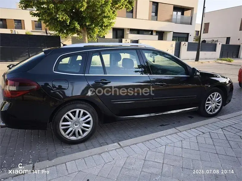 Usado Renault Laguna III GT 130 CV (95 kW) 2011 Negro Familiar