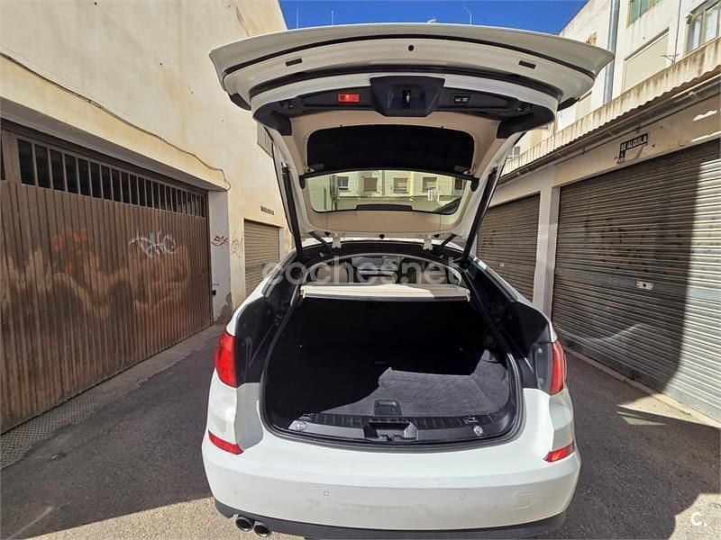 Usado BMW 530 Gran Turismo 245 CV (180 kW) 2011 Blanco Berlina