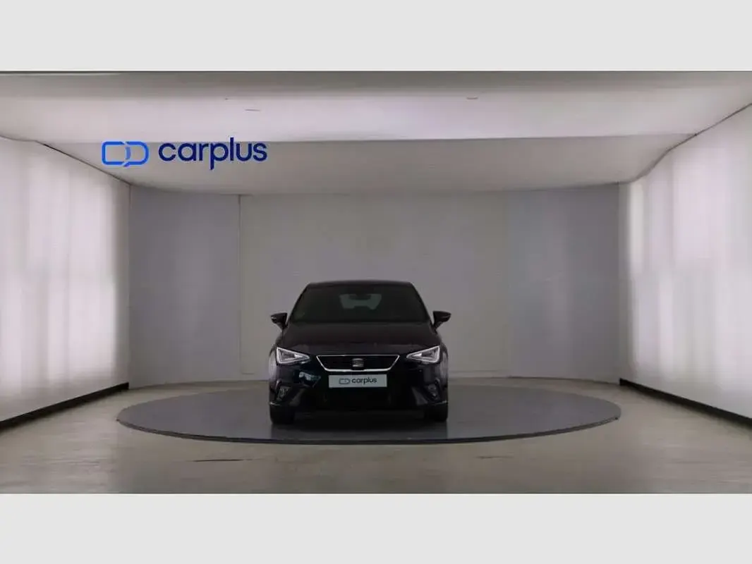 Usado Seat Ibiza FR 116 CV (85 kW) 2024 Negro Utilitario