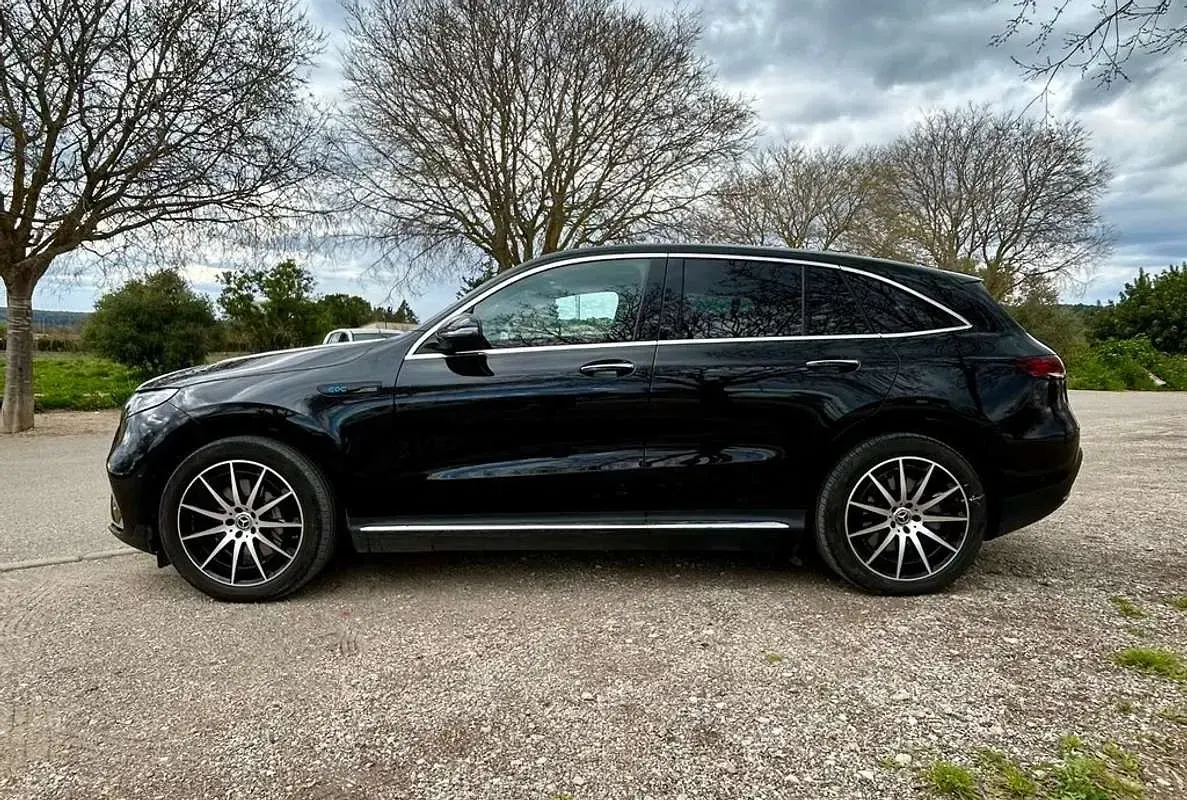 Usado Mercedes EQC400 300 kW (408 CV) 2021 Negro SUV