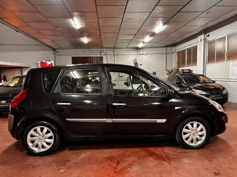 Usado Renault Scénic II Dynamique 85 CV (62 kW) 2007 Negro Monovolumen