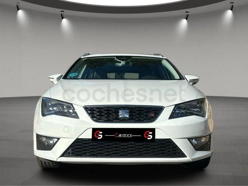 Usado Seat Leon FR 150 CV (110 kW) 2015 Blanco Familiar