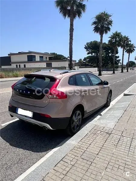 Usado Volvo V40 CC Momentum 150 CV (110 kW) 2015 Beige Familiar