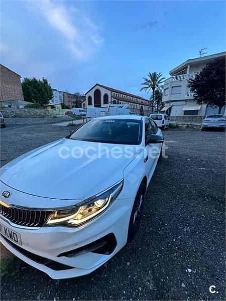 Blanco Usado 2019 Kia Optima Berlina | 13.000 € (Precio justo) - Imagen 1/4