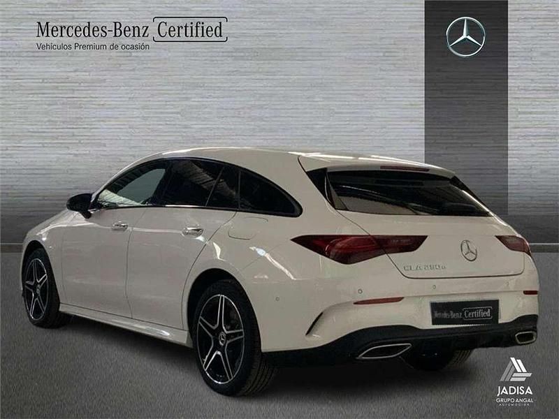 Usado Mercedes CLA250e Shooting Brake 218 CV (160 kW) 2024 Familiar