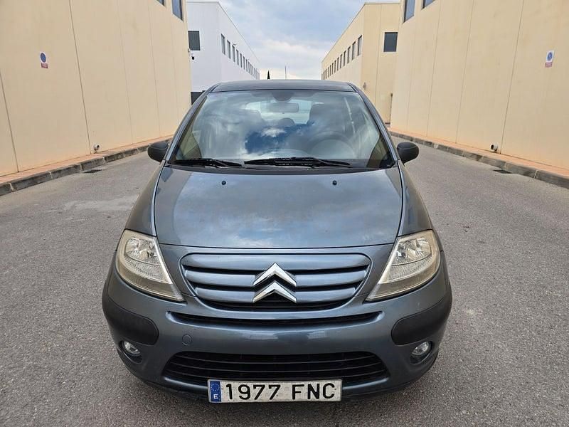 Usado Citroën C3 Exclusive 70 CV (51 kW) 2007 Gris / plata Berlina