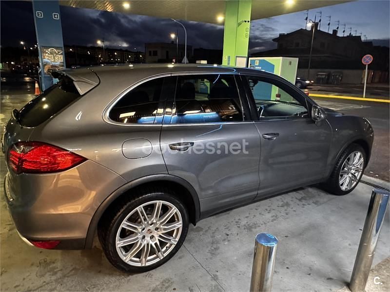 Usado Porsche Cayenne 245 CV (180 kW) 2013 Gris / plata SUV