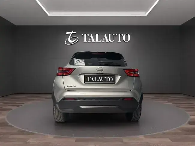 Usado Nissan Juke N-Connecta 114 CV (83 kW) 2025 Gris SUV