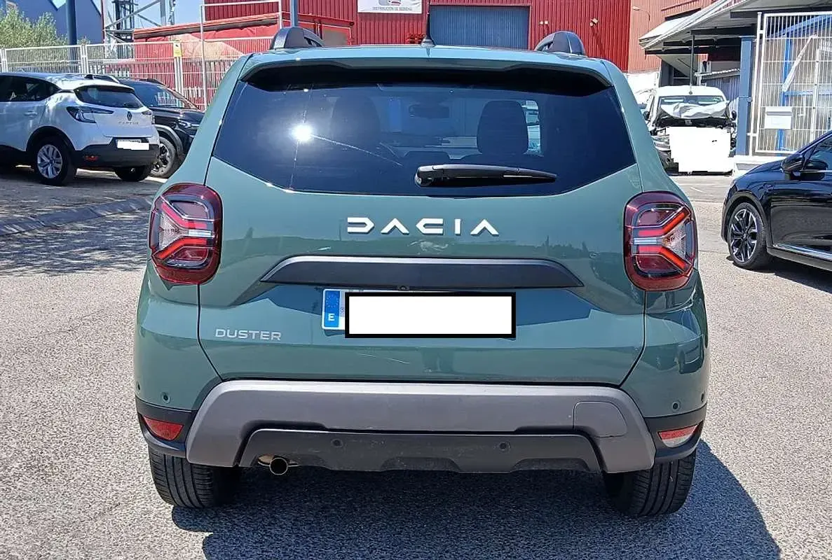 Usado Dacia Duster Journey 101 CV (74 kW) 2023 Verde SUV