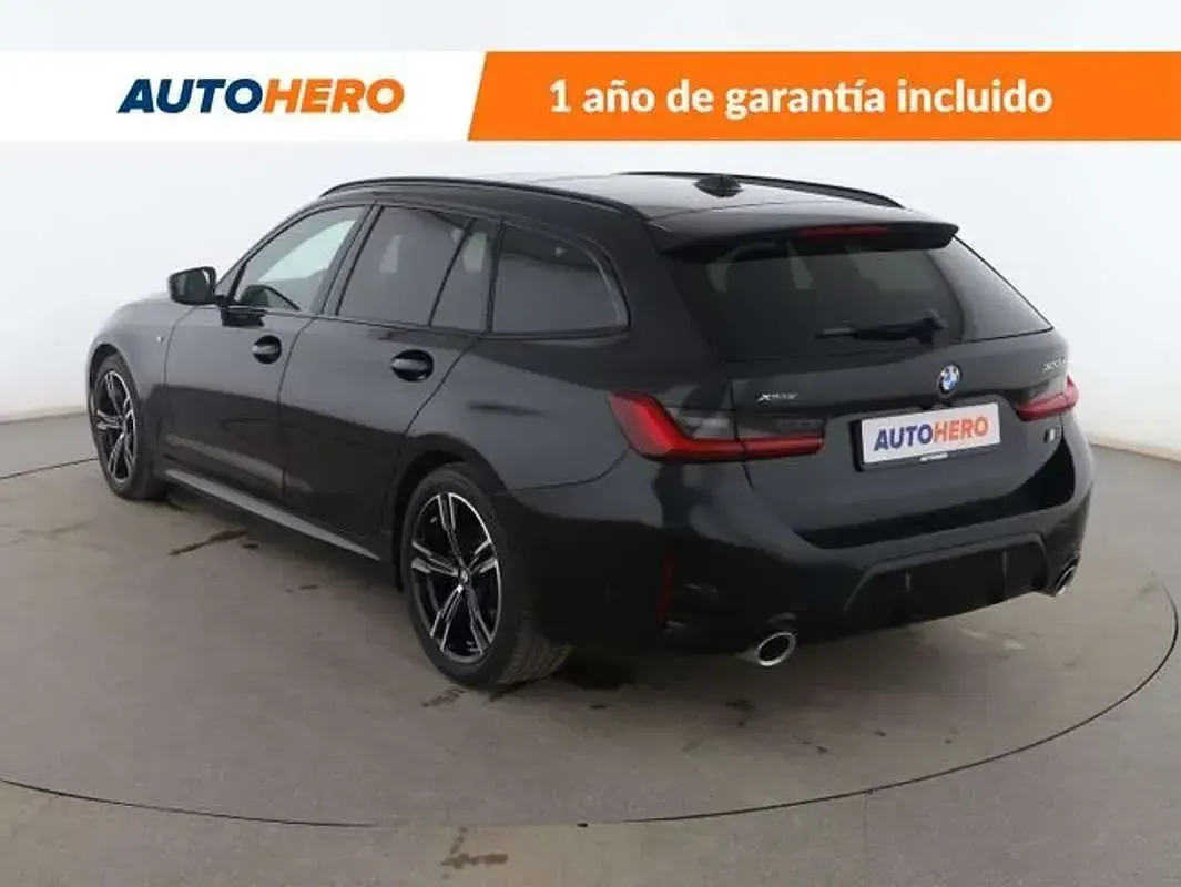 Usado BMW 320e Sport Line 2024 Negro Familiar