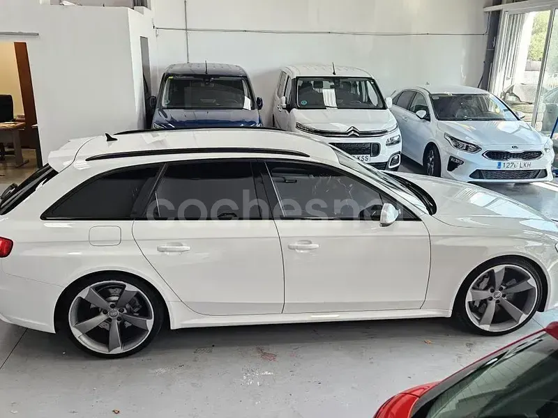 Usado Audi RS4 S-Line 450 CV (330 kW) 2014 Blanco Familiar