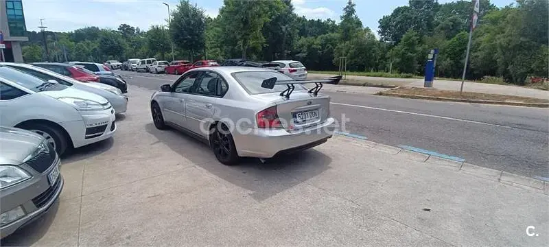 Usado Subaru Legacy 140 CV (102 kW) 2005 Gris / plata Berlina