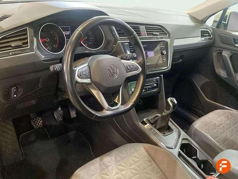 Usado VW Tiguan Life 122 CV (89 kW) 2022 Blanco SUV