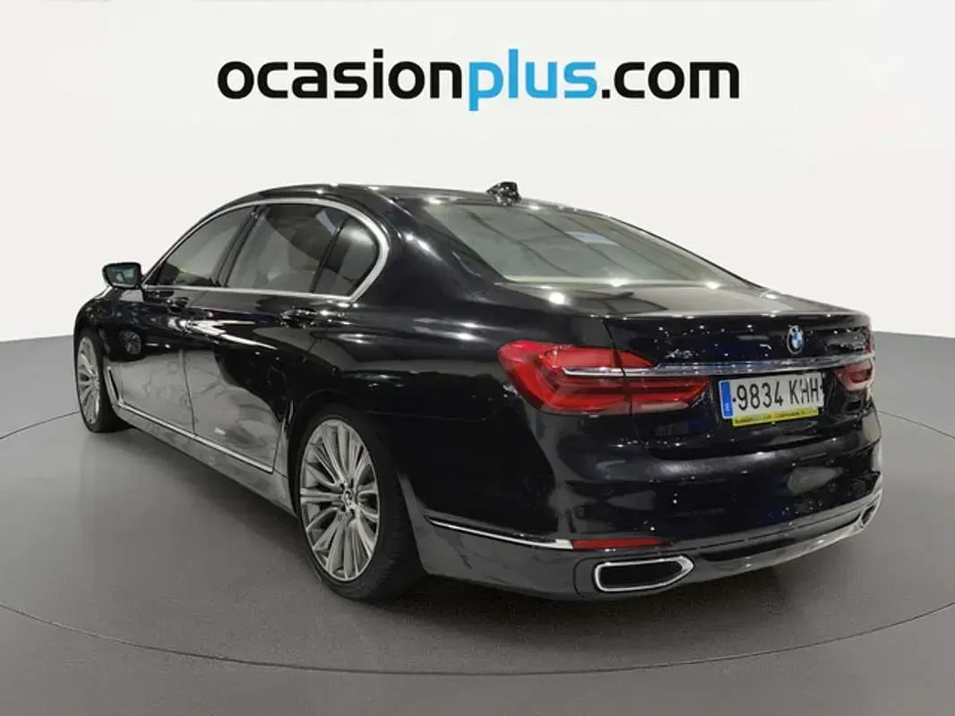 Usado BMW 750L 449 CV (330 kW) 2018 Negro Berlina