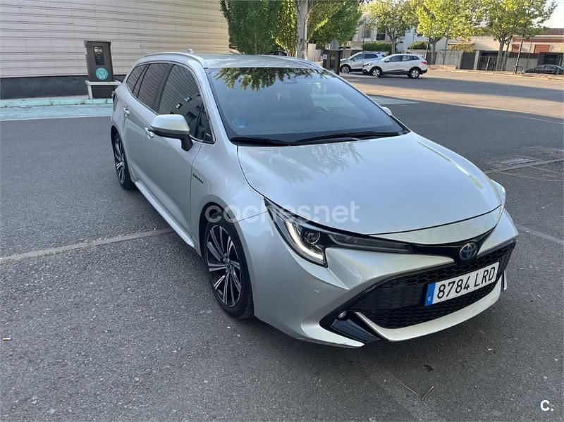 Usado Toyota Corolla Sport 122 CV (89 kW) 2021 Gris / plata Familiar